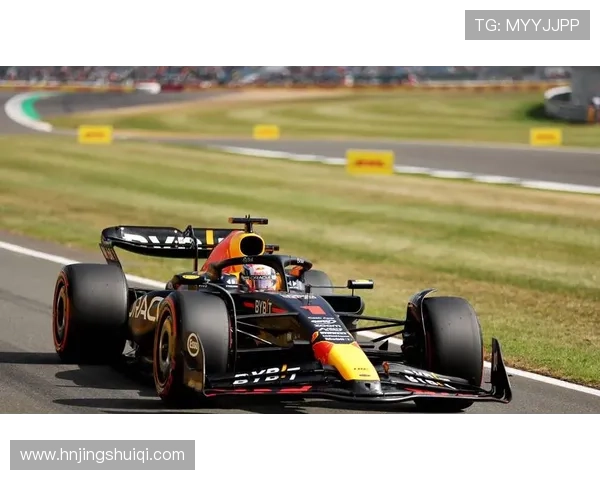 维斯塔潘再度称王本赛季F1赛场风云再起各车队激烈角逐