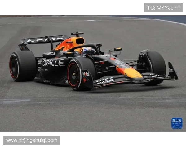 F1车队最新动态：梅赛德斯与红牛展开激烈角逐 新赛季前景展望