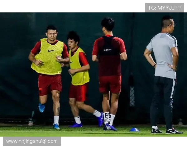 国家队迎来关键热身赛新星崛起备战世界大赛引关注与球迷期待升温